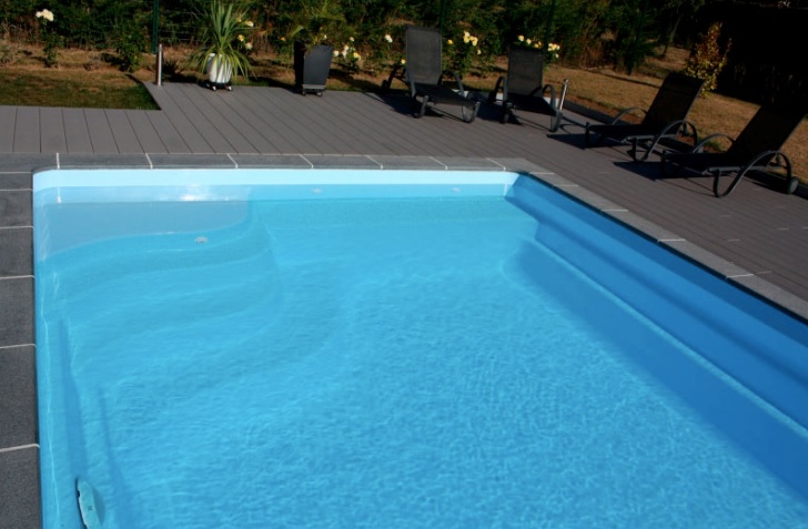 Unique 9 Flat Bottomed Swimming Pool | Bakewell Pools